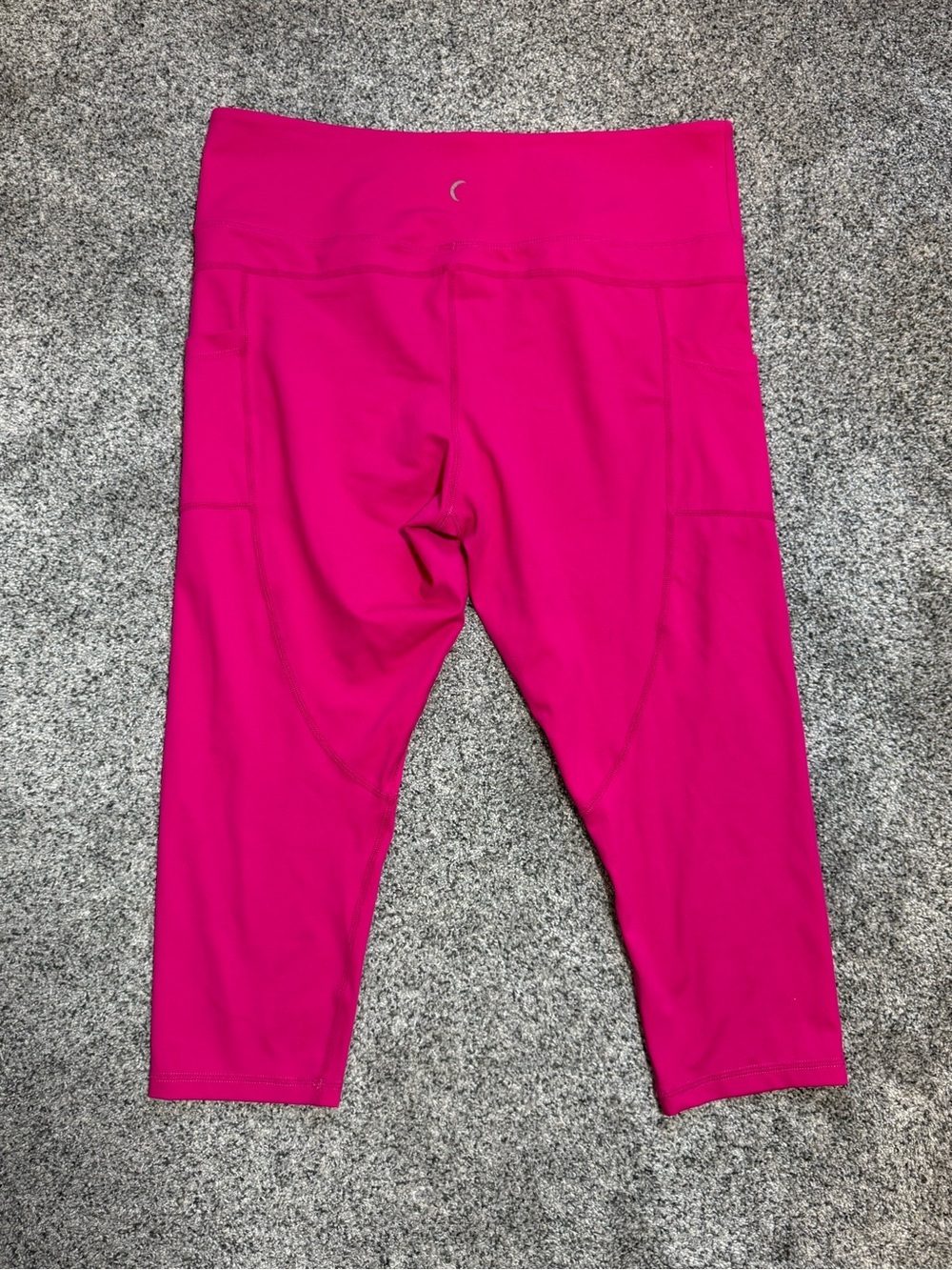 ZYIA Bright pink light and tight Leggings with Side Pockets - Picture 5 of 5